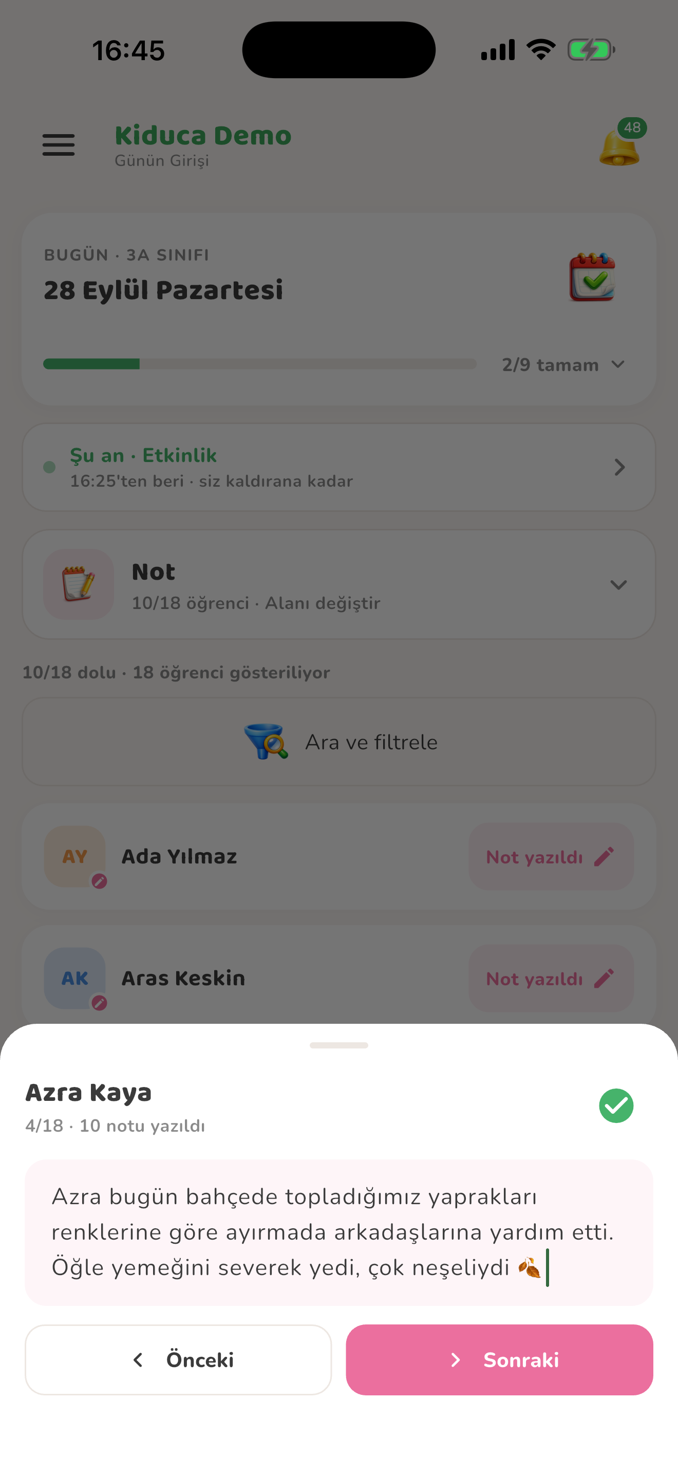 Öğrenci notları arasında geçiş — Kiduca uygulaması
